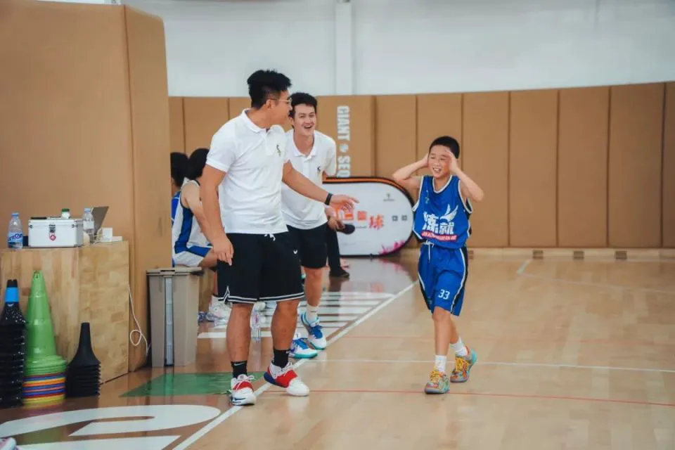 篮球训练课内容安排怎么写_0
